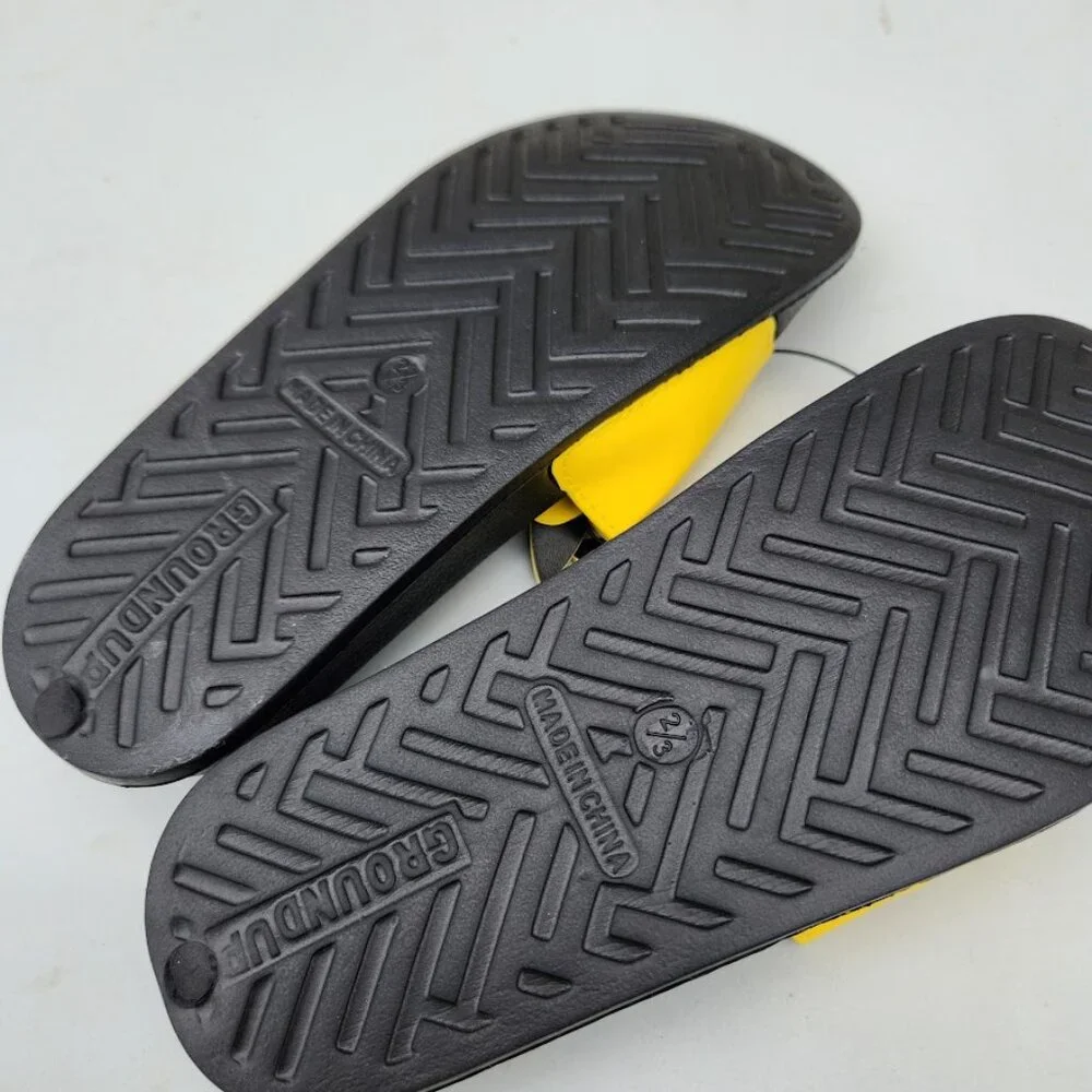 NEW Boy's Size 2-3 Sandals Pikachu Pokemon Yellow Black Slides Shoes Pokemon
